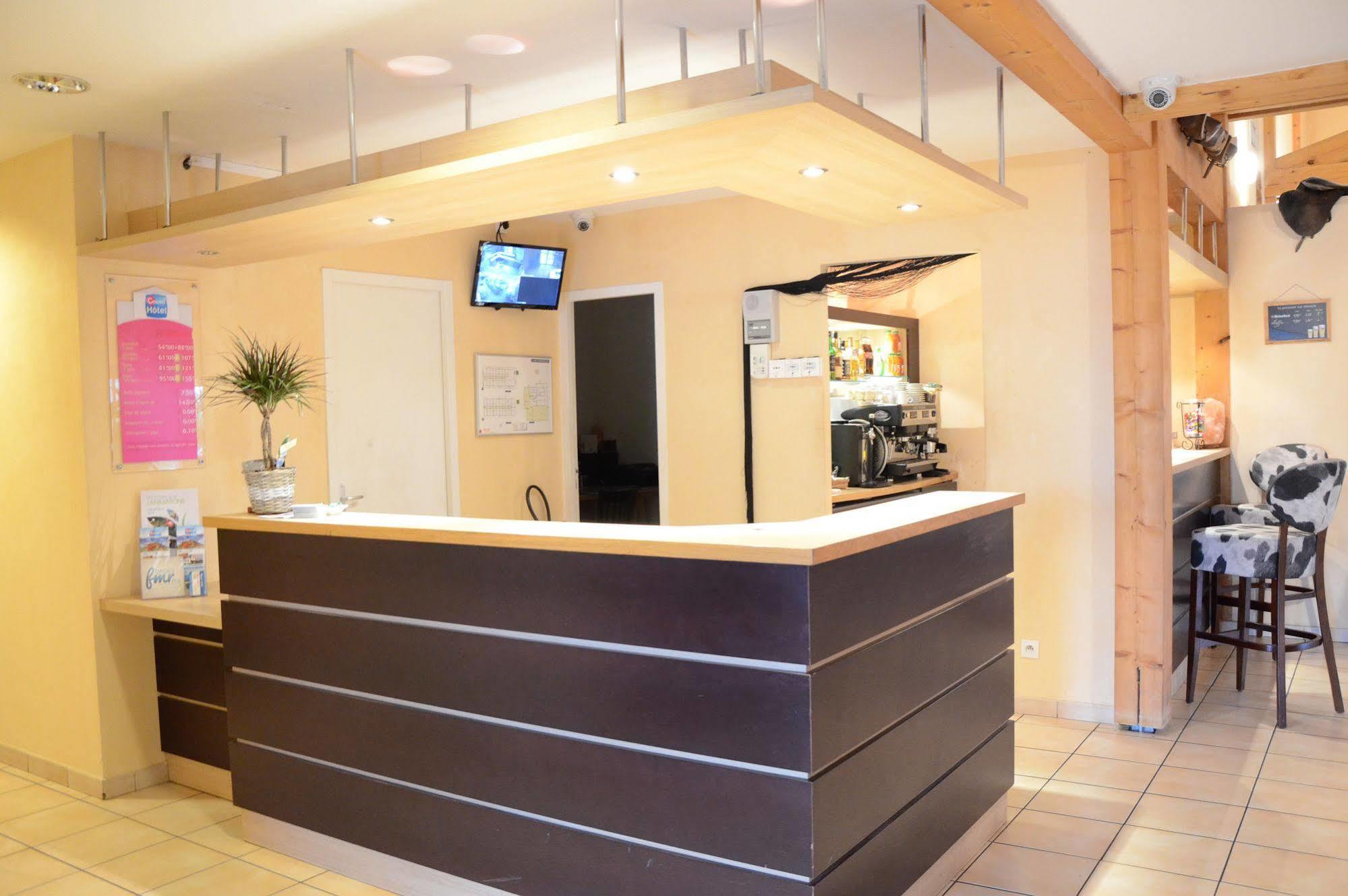 Couett' Hotel Rumilly Rumilly  Buitenkant foto