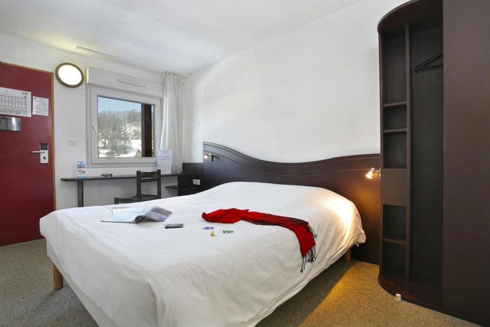 Couett' Hotel Rumilly Rumilly  Buitenkant foto